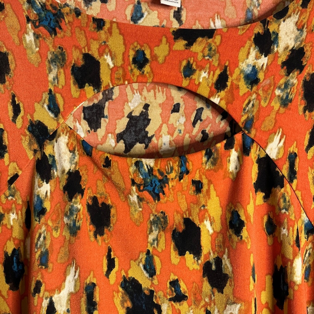 Price Drop 💥
Orange Print Blouse with Cut Out Detail 14/16W